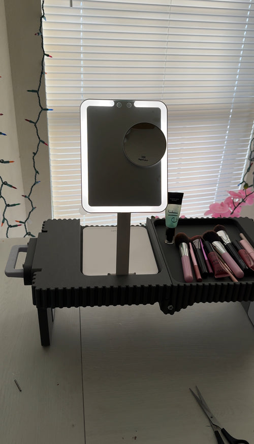 LV Lumii | The Original Lap Vanity